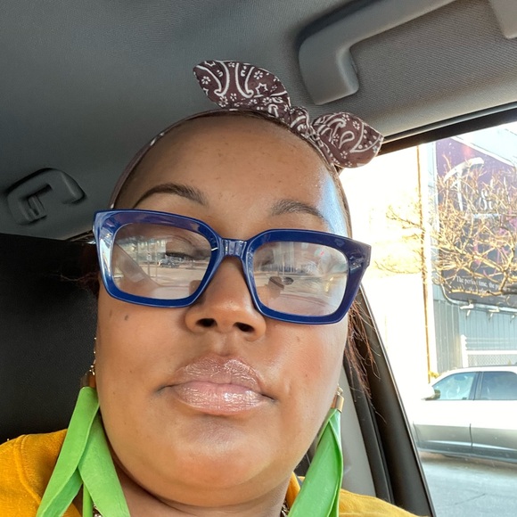 Meet your Posher, Cepia-Grace - Picture 5 of 13